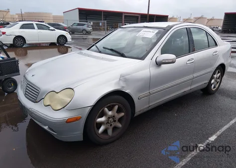 2003 Mercedes-Benz C 240 from USA, damaged, VIN WDBRF61J83A411899